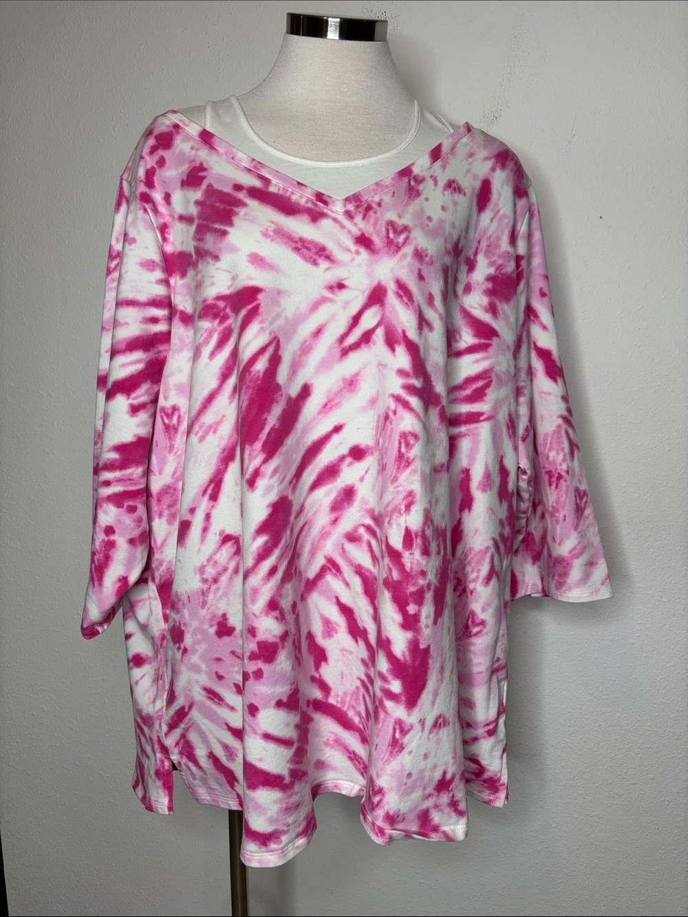 Belle by Kim Gravel Pink & White Tie-Dye 3/4 Sleeve Top